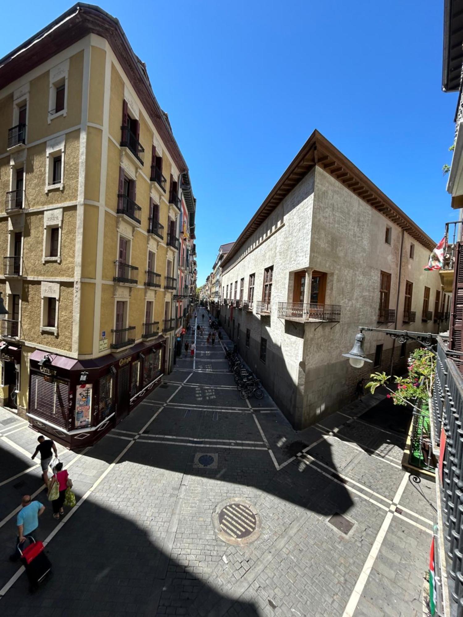 Travelers Rest Apartment Pamplona Bagian luar foto
